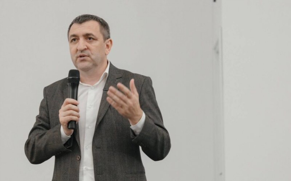 Lilian Carp promite „un Chișinău fără ambuteiaje, timp pierdut, nervi și poluare”